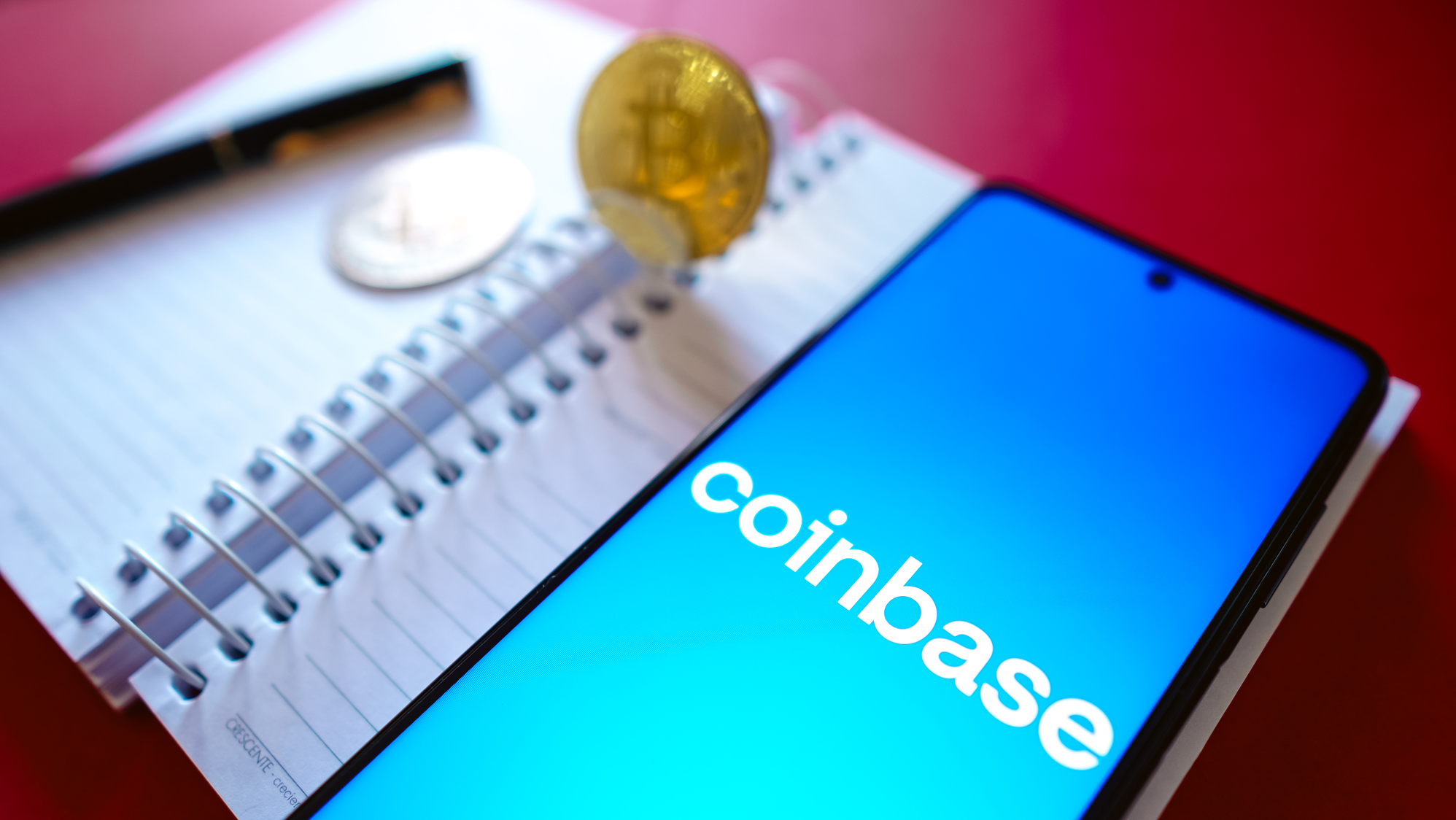 Coinbase изучает лицензию на приобретение FTX и деривативы