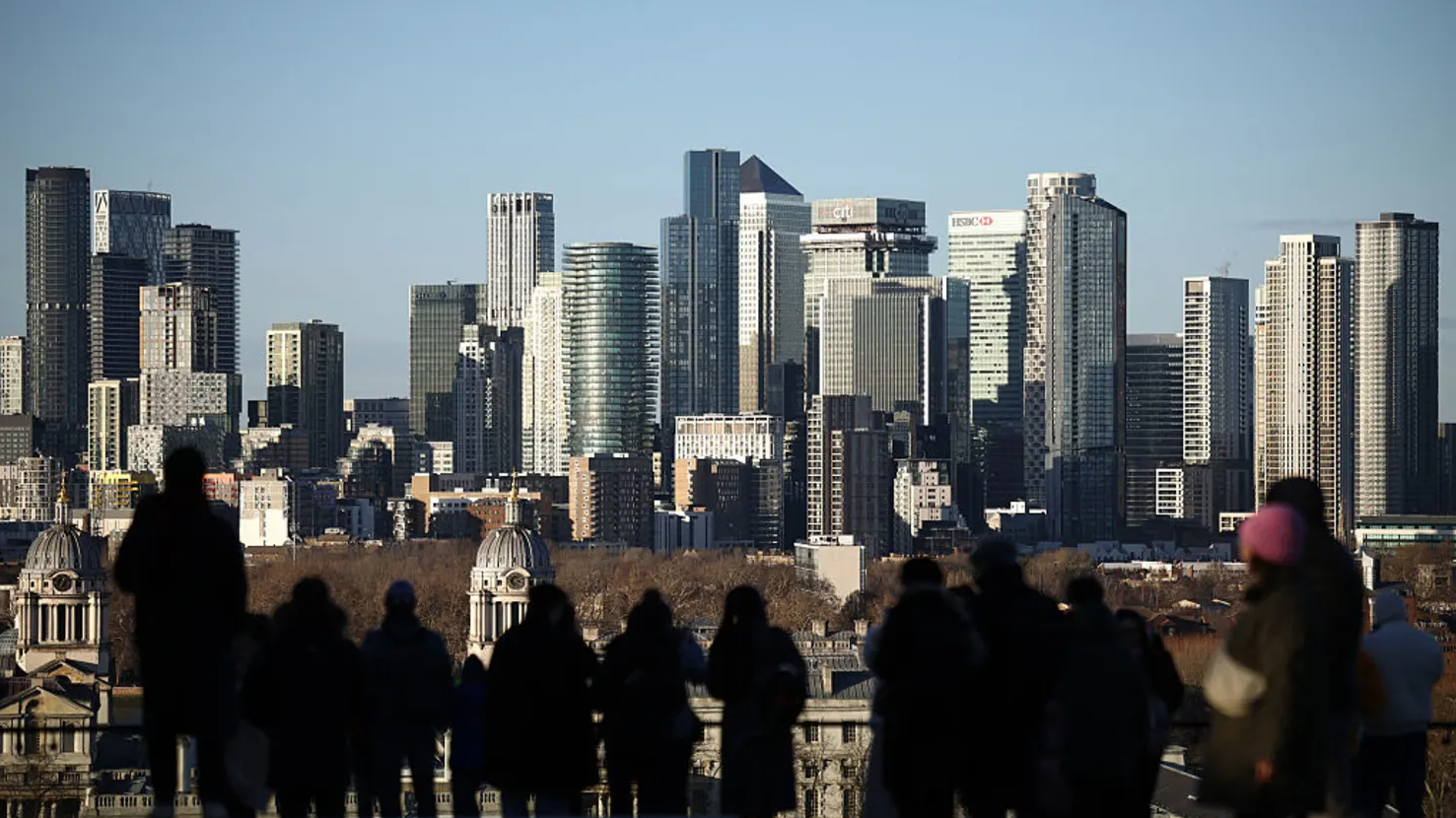 European Markets Trade Mixed as Investors Weigh Trade Risks and Economic Signals